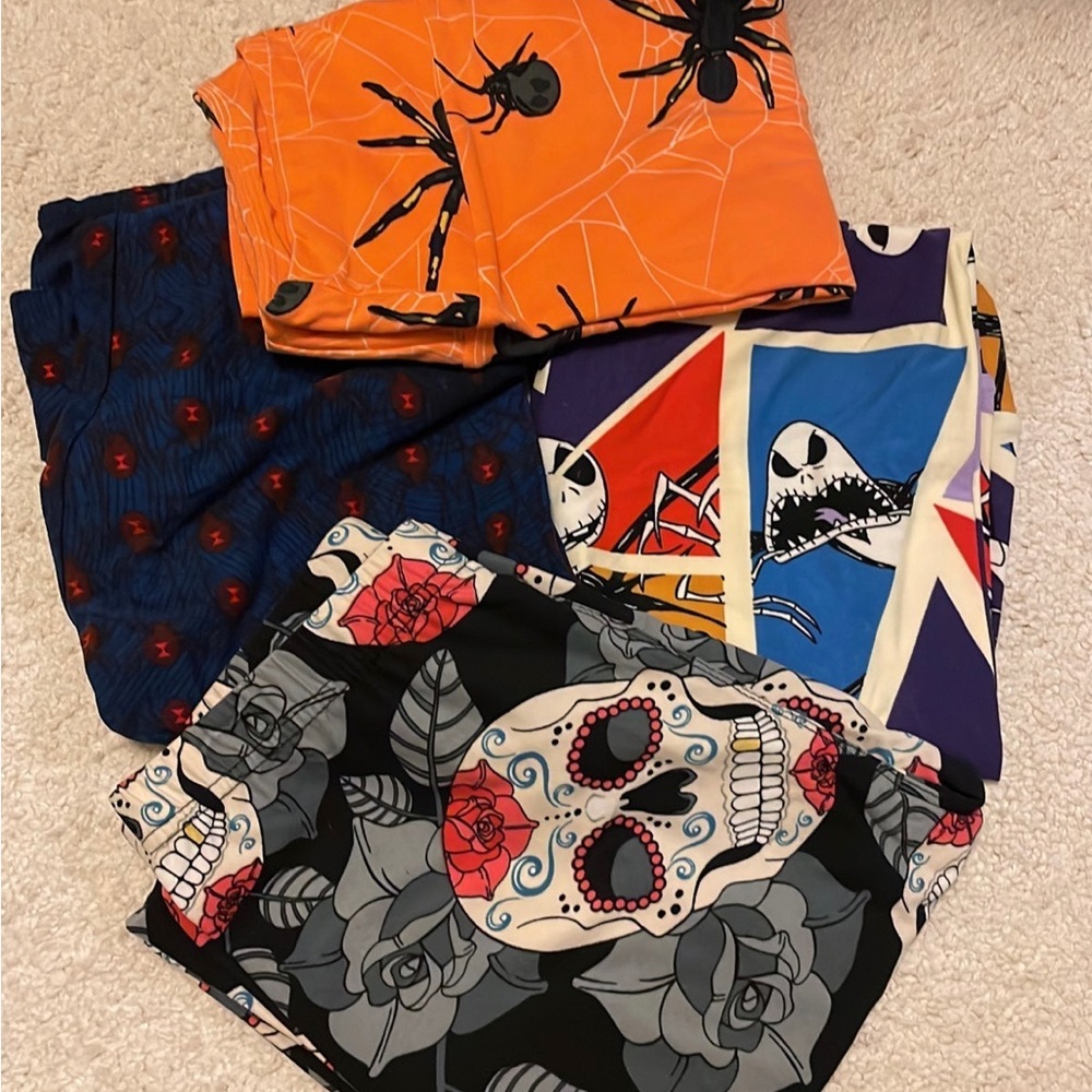 Halloween leggings.